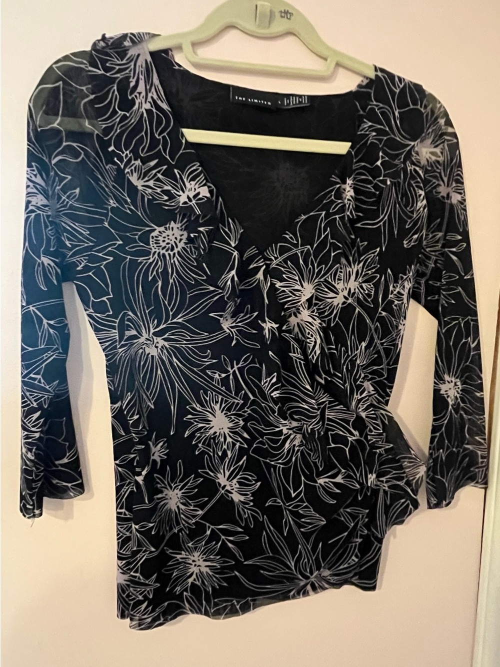 The Limited Black & White Floral V-Neck Women's Top whimsygoth floral dainty